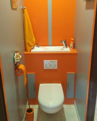 WiCi Bati, WC suspendu avec lave-mains intégré